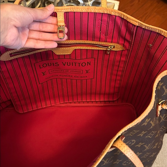 Authentic Louis Vuitton GM Neverfull monogram Pivoine & wristlet - Picture 6 of 14